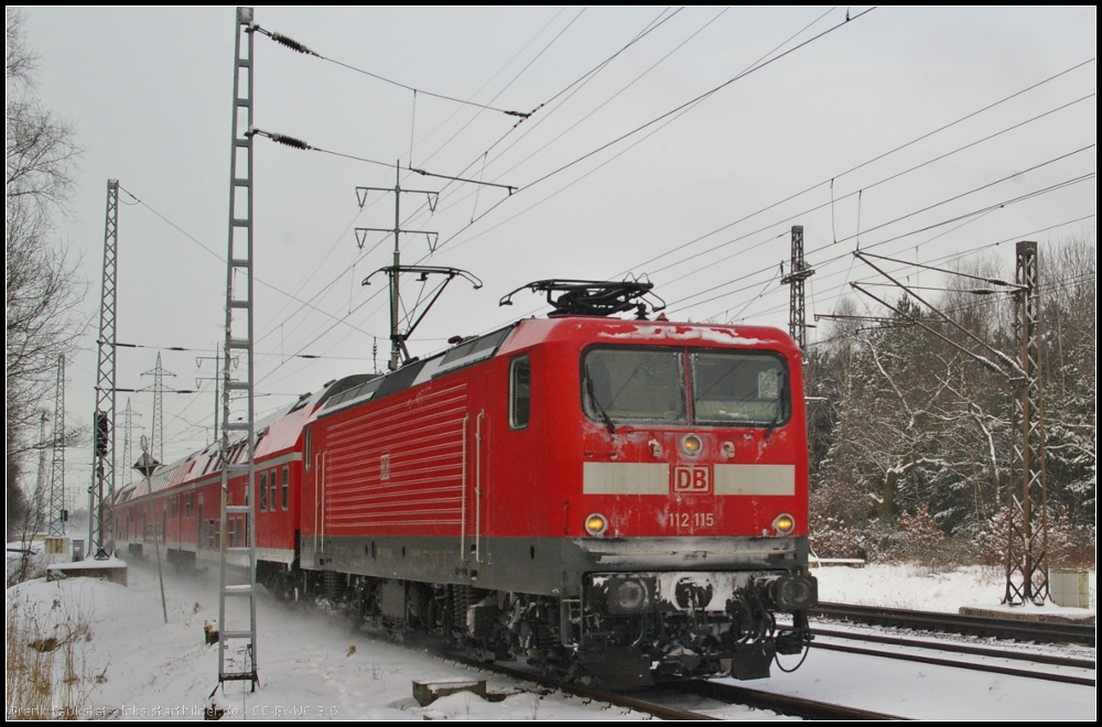 DB Regio 112 115 mit dem RE3 nach Wnsdorf-Waldstadt am 12.03.2013 in Diedersdorf