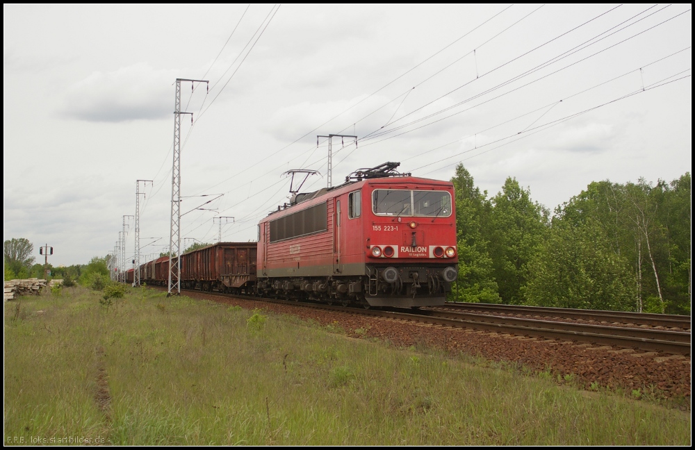 DB Schenker 155 223-1 mit gemischtem Gterzug am 10.05.2012 in der Berliner Wuhlheide
<br><br>
Update: 10/2014 in Rostock-Seehafen z; ++ 10.09.2015 Opladen (Bender)