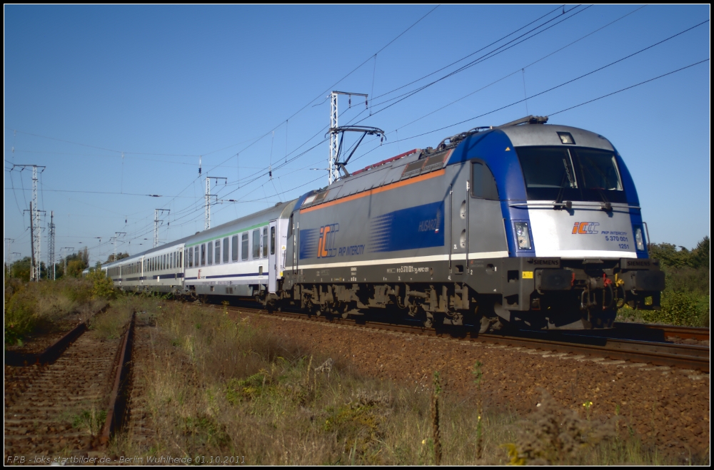 PKP Intercity 5 370 007 mit EC nach Bln.-Lichtenberg als Umleiter am 01.10.2011 in der Berliner Wuhlheide unterwegs