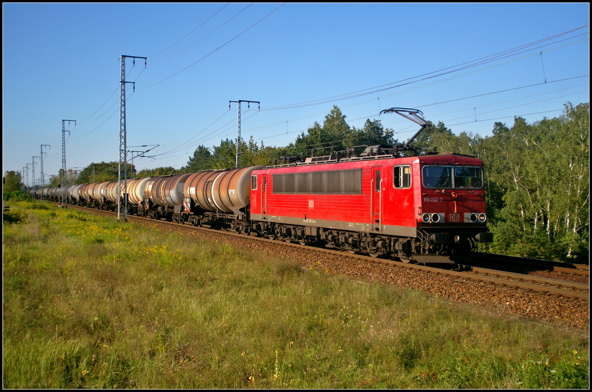 DB Cargo 155 232-2  war mit einem Kesselwagenzug der Dieselkraftstoff, Gasöl oder leiches Heizöl (Code 33/1203) geladen hatte am 29.08.2017 in der Berliner Wuhlheide unterwegs