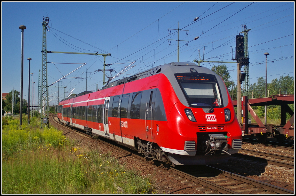 DB Regio 442 120 / 442 620 als RB22 am 24.07.2012 zum Endhalt in Berlin Schnefeld Flughafen um anschlieend zurck nach Postdam-Griebnitzsee zu fahren