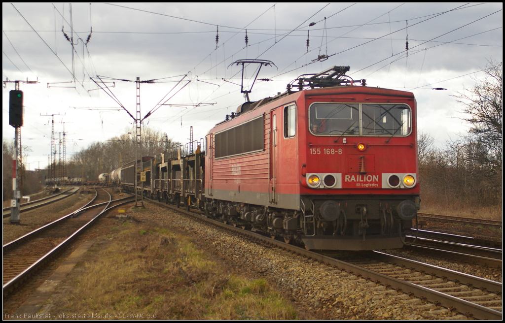 DB Schenker 155 168-8 mit gemischten Gterzug am 22.02.2014 in Leipzig-Thekla