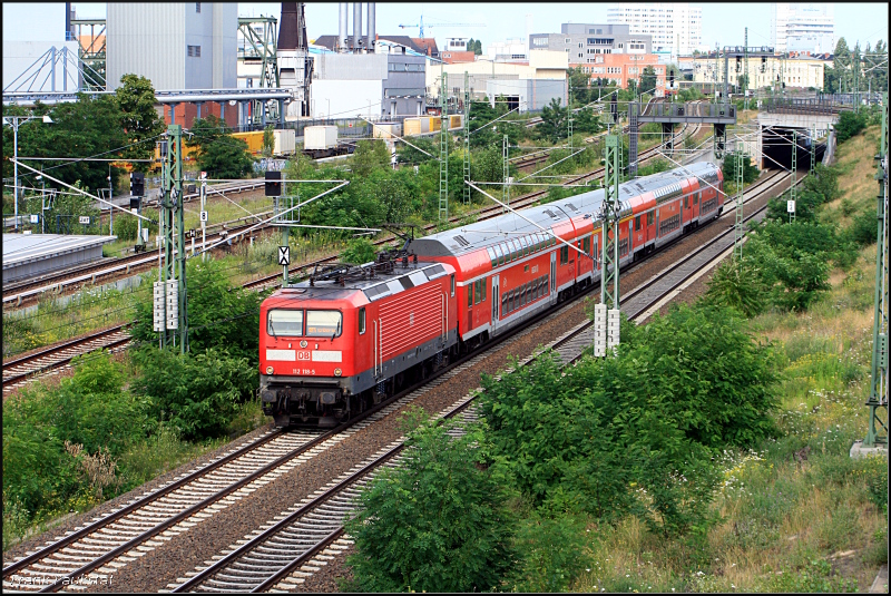 DB Regio 112 118-5 fuhr mit dem Regio RE5 durch Berlin-Moabit, 05.07.2009