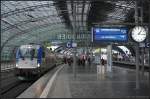 Mit rund 50 Minuten Versptung kommt am 01.01.2011 PKP Intercity EU44-003 / 5370 003 mit dem EC 46 aus Warszawa in Berlin Hauptbahnhof eingefahren.