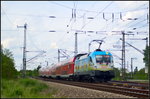 DB Regio 182 002  Es gibt immer etwas zu entdecken - mit dem RE1  mit RE1 Magdeburg Hbf am 21.05.2016 an der Kreuzung Elbbrücke in Magdeburg