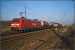 [Archiv] DB Schenker 152 026-1 fuhr mit einem bunt gemischten Güterzug am 12.11.2011 durch Wustermark-Priort
