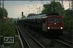 DB Schenker 155 158-9 brachte nicht nur einen Zug mit neuen Autos, sondern auch tiefschwarze Wolken mit (gesehen Berlin Hirschgarten 24.05.2010)    - Update: 05.2018 bei Fa.