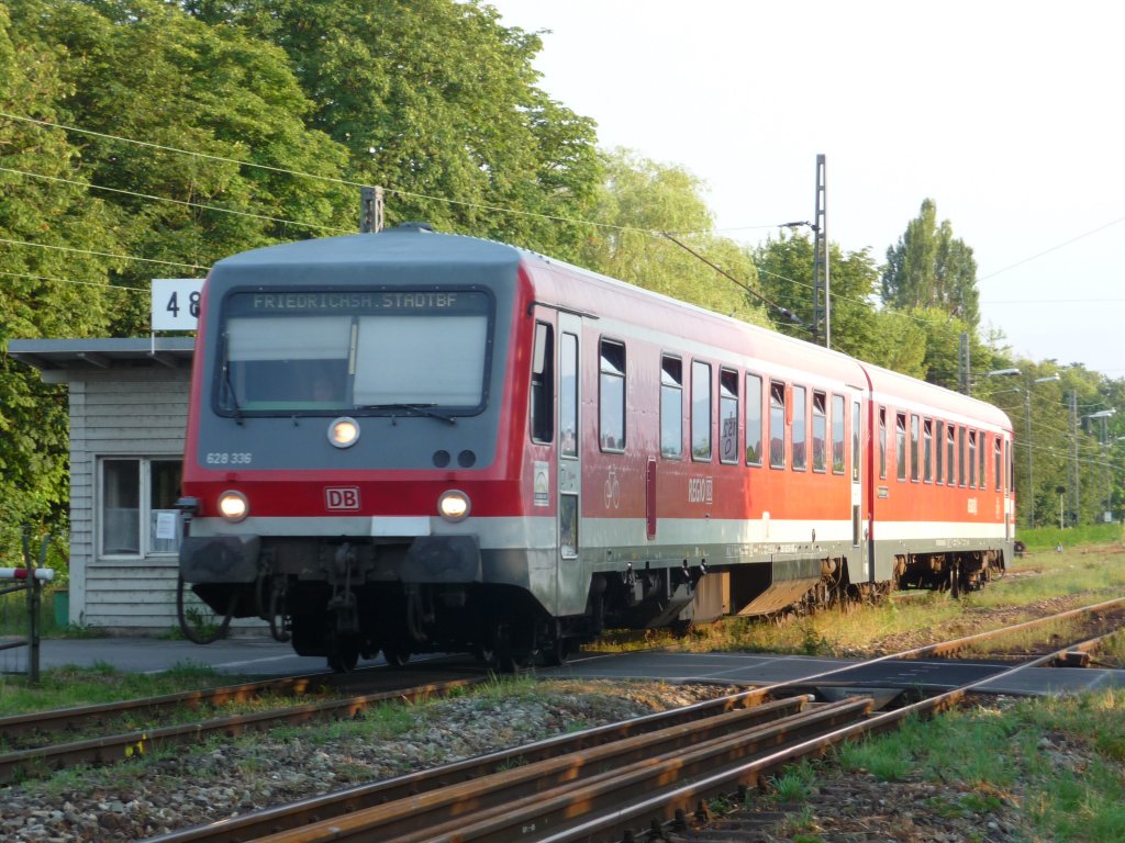 628/928 336 verl�sst am 21.07.2010 den Bodenseedamm in Lindau auf dem Weg nach Friedrichshafen.