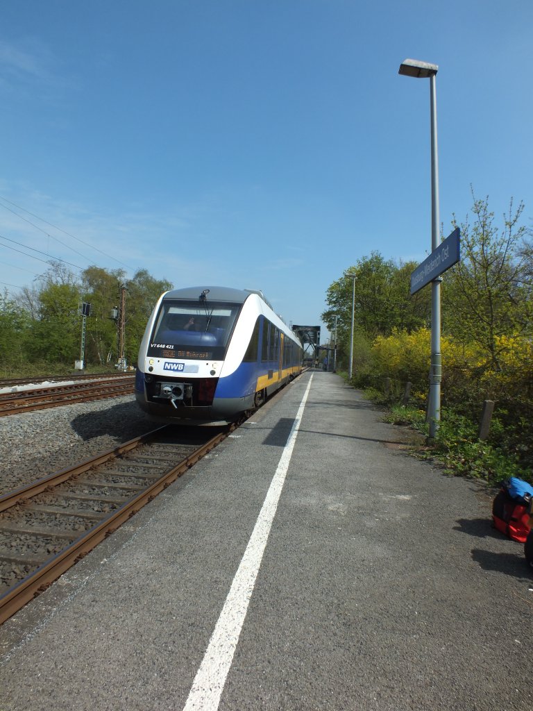648 421 der NWB verl�sst am 25.04.2013 Duisburg-Meiderich Ost.
RB36 -> Duisburg-Ruhrort