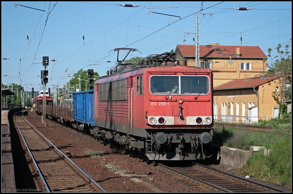 DB 155 256-1 mit gemischtem Gterzug Richtung Seddin (gesehen Michendorf 03.06.2010 - Update: In Leverkusen-Opladen am 05.11.2013 zerlegt)