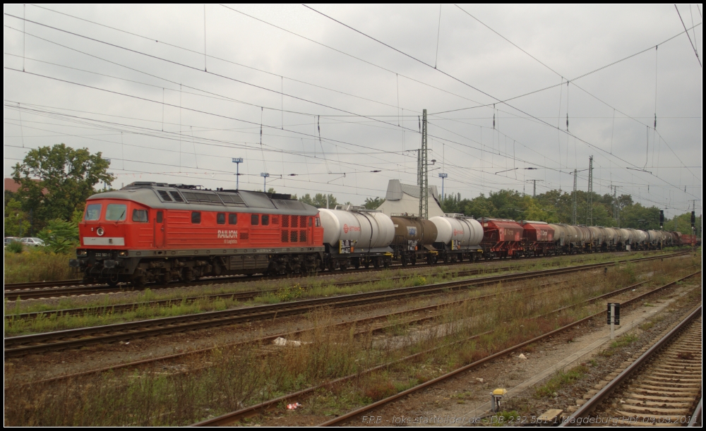 DB Schenker 232 561-1 mit gemischtem Güterzug am 09.09.2011 in Magdeburg Hbf.