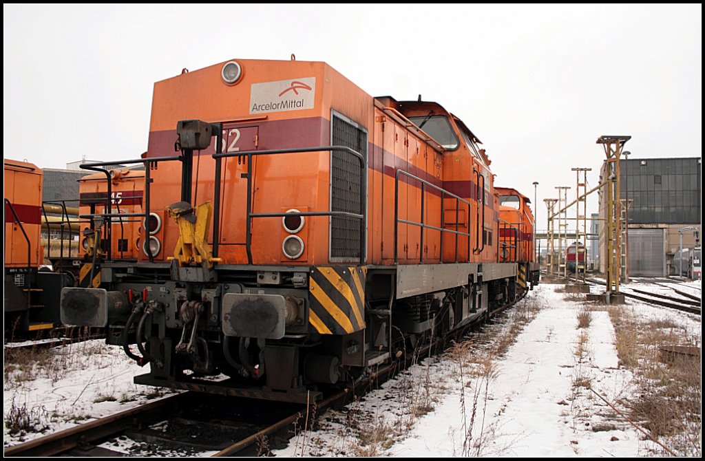 EKO 62 / 293 062 in der verdienten Weihnachtspause am 24.12.2009 in Eisenhttenstadt (NVR-Nummer 98 80 3293 062-6 D-EKO, LEW FNr. 17852/1982, Typ V100.4, B'B'-dh, .02.1982 geliefert an VEB Bandstahlkombinat 'Hermann Martern', Eisenhttenkombinat  62  /=> EKO-Stahl AG, Eisenhttenstadt  EKO 62 , 05.1996, 1998 vh, 09.2006 iE)