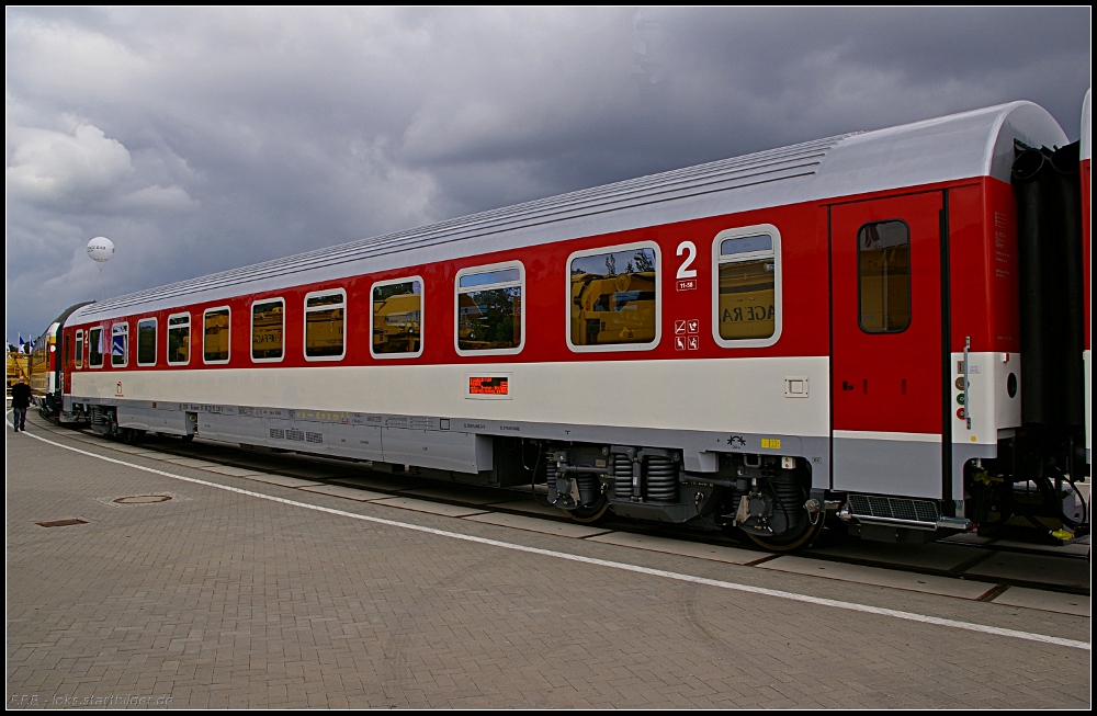 Modernisieren von Reisezugwagen kann sich lohnen. Hier ein Eurofima-Wagen der in Graz, sterreich berarbeitet wurde (SK-ZSSK Bmpeer 61 56 20-70 230-3, INNOTRANS 2010 Berlin 21.09.2010)