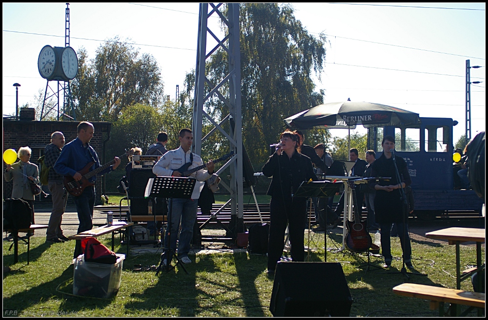 Nicht nur Musik aus der Konserve war angesagt, es wurde Live-Musik geboten und das sehr gut (gesehen Bw-Fest Lutherstadt Wittenberg 10.10.2010)