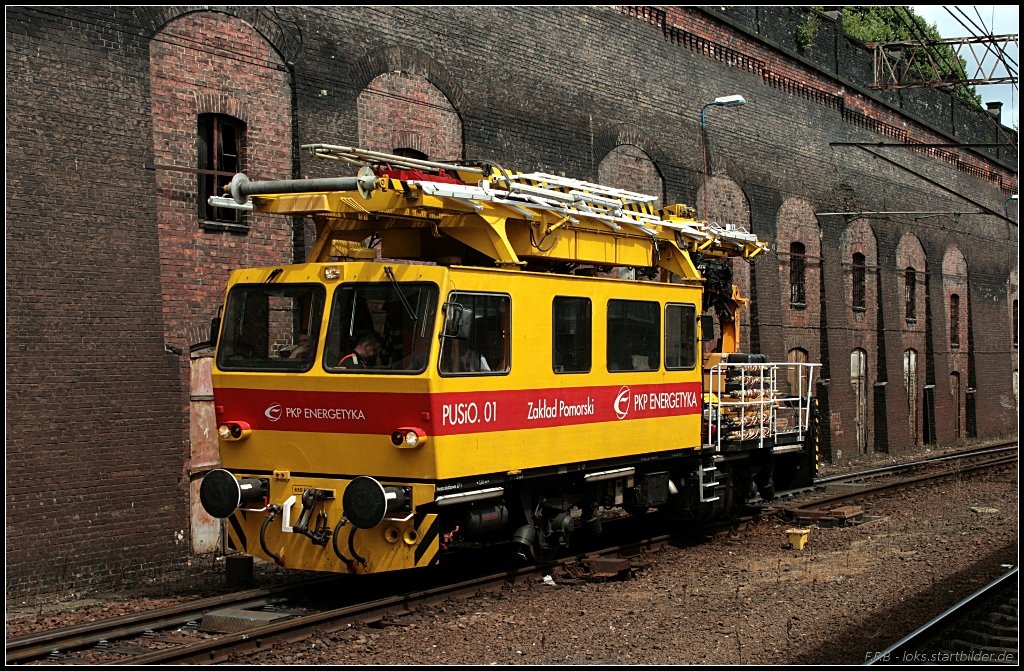 PUSiO.01 von PKP Energetyka durchfhrt am 12.06.2010 den Bahnhof Szczecin Glowny