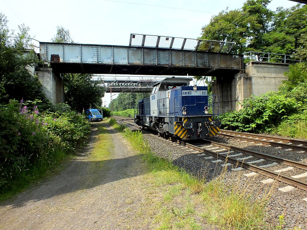 RBH-Lok 805 (98 80 0275 805-6 D-RBH) am 16.7.13 im Sden Bottrops.