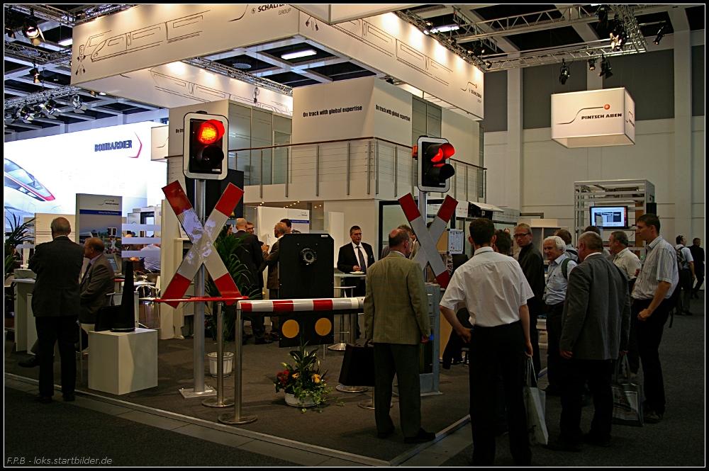 Signal- und Sicherungstechnik stellt die Firma Pintsch Aben Schaltbau Group auf ihrem Stand vor (INNOTRANS 2010, gesehen Berlin 23.09.2010)