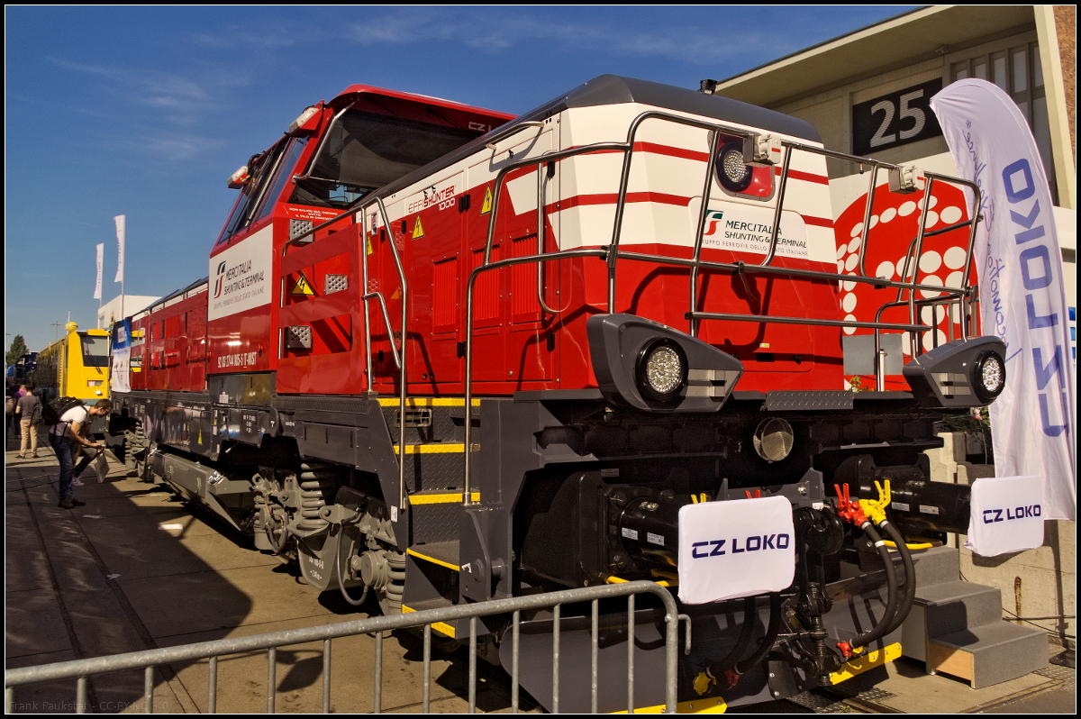 Der 1000. EffiShunter 1000 wurde an die Mercitalia Shunting & Terminal S.r.l., Genova ausgeliefert und stand während der InnoTrans 2018 in Berlin auf dem Freigelände der Messe. Die Lok von CZ Loko ist für den Rangier- und Streckendienst ausgelegt. Auch kann sie im Schwerbetrieb auf Industriegleisen, zB. in der Metallindustrie oder im Bergbau eingesetzt werden. Angetrieben werden alle Radsätze der beiden Drehgestelle, angetrieben von einem Caterpillar-Motor mit Traktionsgenerator von Siemens. Die Leistungsregelung und Steuerung erfolgt über ein System von MSV elektronika mit Tempomat, GSM und GPS. Die Lokomotive verfügt über Druckluft- und Feststellbremse.