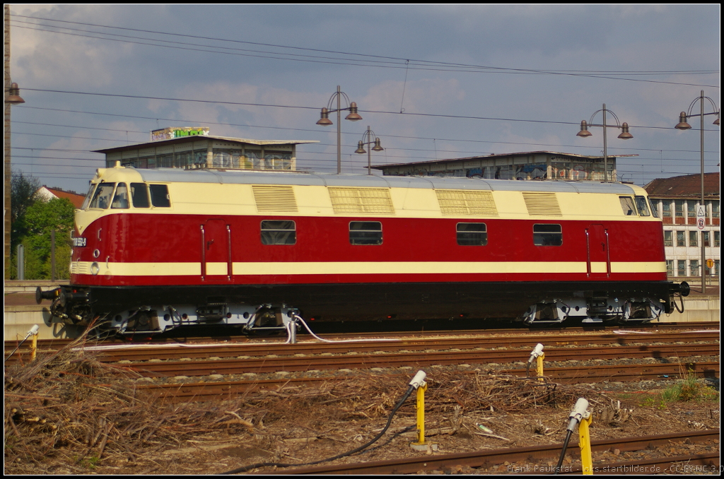 Dresden Hauptbahnhof 12.04.2014: ITL 118 552-9 / 228 552-9 abgestellt