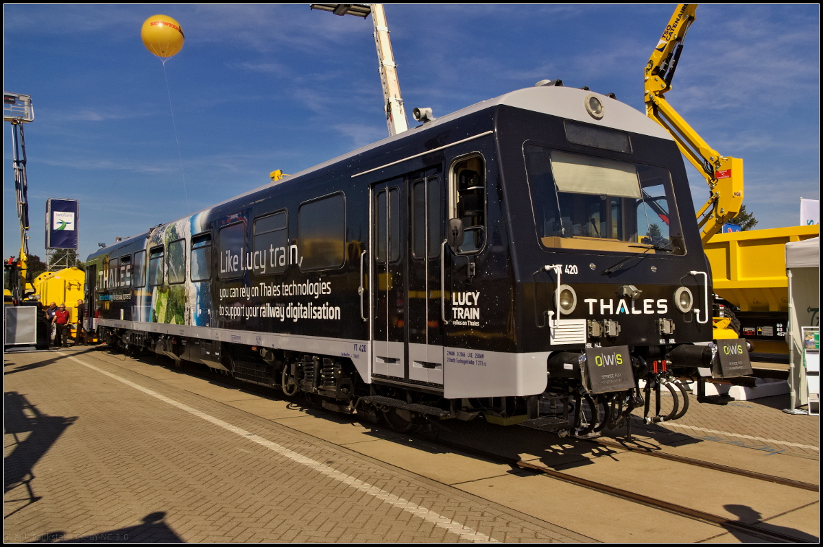 Fr Ausstellungen der Thales-Gruppe wurde der VT 420 / 626 420-3 der WEG hergerichtet. Infrastrukturbetreiber knnen sich im Fahrzeug ber digitale Lsungen informieren. Weiterhin ist der Triebwagen mit ETCS Level 3 zu Vorfhrzwecken ausgerstet. Weitere Zugsicherungssysteme knnen im Triebwagen 'Lucy' auch bei Fahrt beobachtet und eingesetzt werden. Zustzlich wird nach und nach Messtechnik eingebaut, um fr Test-, Abnahme- und Demonstrationsfahren bereit zu sein. Der 'Lucy Train' stand whrend der InnoTrans 2018 in Berlin auf dem Freigelnde.