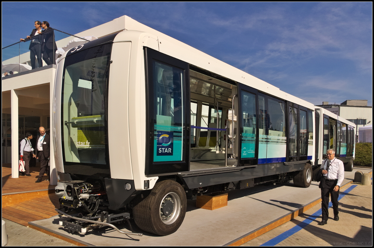 Für den Betrieb auf der Metro-Linie b (Cesson-Sévigné - Saint-Jacques-de-la-Lande) im automatischen Betrieb wurde von Siemens der Cityval angeschafft. Die komplette Stromversorgung (750 V DC) und Steuerung der zweiteiligen Züge erfolgt über eine Mittelschiene die unterhalb des Fahrzeugs verläuft. Der Zug ist 28 t schwer und 26 m lang. Insgesamt können 158 Fahrgäste pro Zug transportiert werden. Für die Zukunft werden dreiteilige Züge geplant. Mit der Metro Renne, die 2002 eröffnet wurde, ist es bereits die dritte vollautomatische U-Bahn mit dem VAL-System in Frankreich.