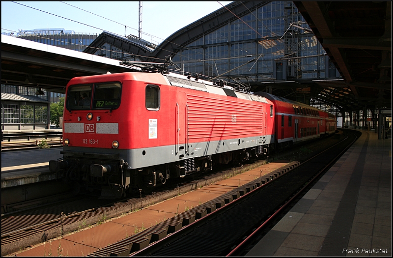 DB 112 163-1 mit dem RE2 nach Rathenow (DB Regio NRW GmbH Dortmund, 9180 6 112 163-1 D-DB, Unt. BRGB 1 11.06.04, gesichtet Berlin Friedrichstraße, 15.08.2009)