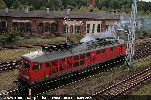 DB 233 625-3 rangiert auf dem Rbf (ex 232 625-4, gesichtet Elstal/Wustermark, 16.09.2008)