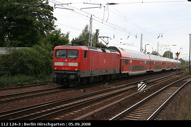 DB Regio 112 124-3 mit einem Regional-Express (gesichtet Berlin Hirschgarten, 05.09.2008).