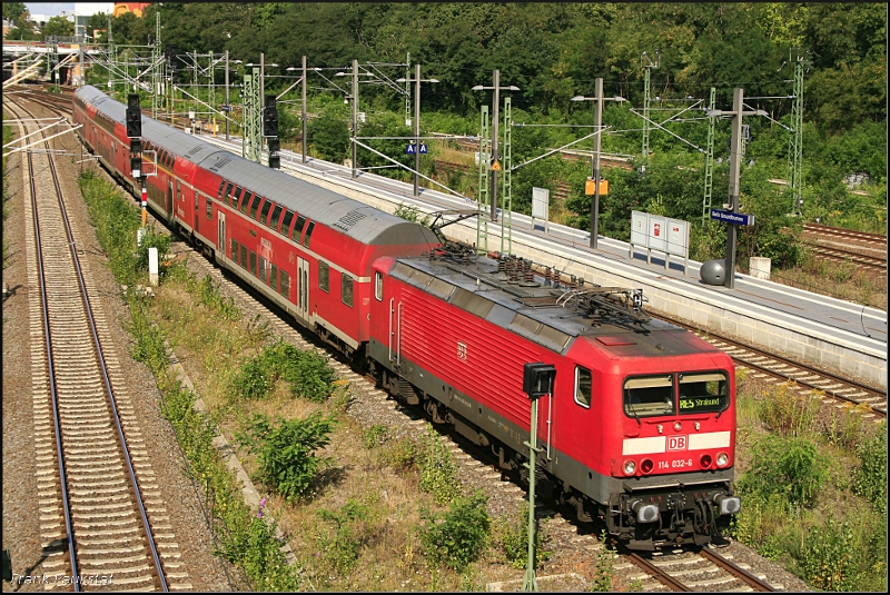 DB Regio 114 032-6 mit RE5 nach Stralsund in Berlin Gesundbrunnen, 04.08.2009. ex 112 032-9, DB Regio AG - RL Nordost Cottbus