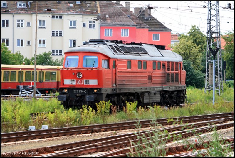 DB Schenker 232 694-0 solo in Berlin Lichtenberg, 19.06.2009
<br><br>
ex 132 694-1; Doppeltraktionsfähig; Update 03.06.2015: Lok steht z-gestellt in Magdeburg