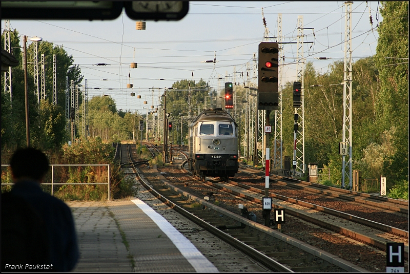 ITL W 232.04 / 232 004 solo machte am Signal Kopf um Richtung Basdorf zu fahren. So blieb nur ein Notbild, was gelegentlich ersetzt wird (Berlin Karow, 13.08.2009)