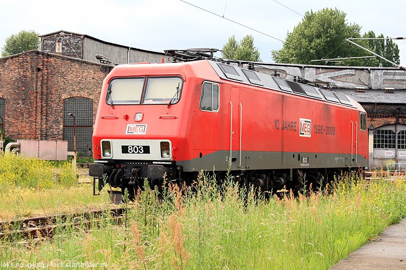 MEG 803 / 156 003 an der Drehscheibe vom alten Lokschuppen (Berlin Nöldnerplatz, 03.06.2009).