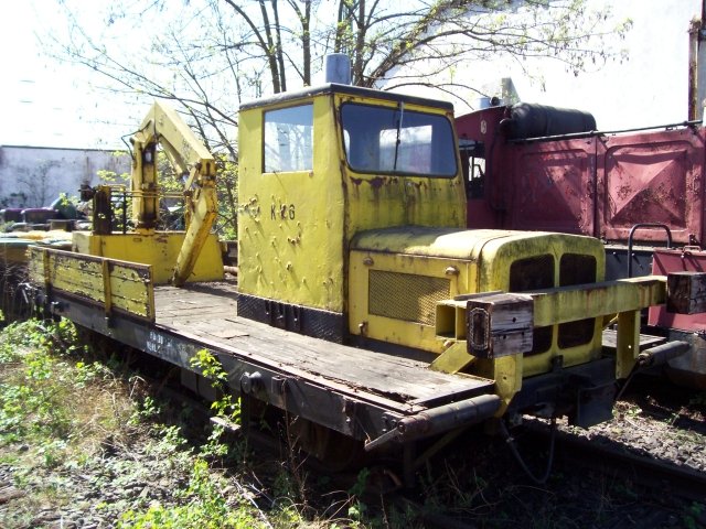 Möglicherweise ein Selbsbau? An der Seite steht  KKG . Jedenfalls mit Dieselmotor. Hat zufällig jemand Infomationen zu den Gefährt? Bitte melden, Danke. (Hanau, 15.04.2007)