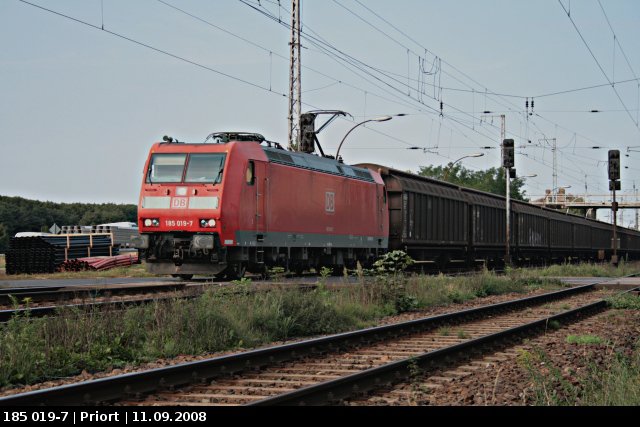 Railion 185 019-7 mit Schiebewandwagen (Railion Deutschland AG, NVR-Nummer: 91 80 6185 019-7 D-DB, gesichtet Wustermark-Priort 11.09.2008)