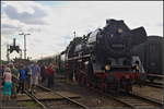 Mit einem Sonderzug, der einmal rund um Berlin fahren sollte, stand DR 03 2155-4 auf dem Vereinsgelände der Dampflokfreunde Berlin e.V. während des 15. Berliner Eisenbahnfest am 15.09.20148 bereit.