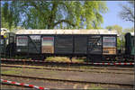 Während des Frühjahrsfest der Berliner Eisenbahnfreunde e.V. am 21.04.2018 konnte man auch ehemalige Personenwagen bestaunen. Dieser wohl zu einem Bahndienstwagen umgebaute Güterwagen befand sich in einem schlechten äußeren Zustand. Leider war auch keine Nummer mehr erkennbar.