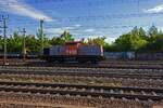 Auf den �stlich der Fernbahn gelegenen G�tergleisen von Hamburg-Rothenburgsort in Richtung Maschen ist V 160.7 der hvle (92 80 1203 150-8) unterwegs.