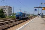 Gerade zwei Wochen alt ist 192 102 der egp am 26.06.19, als sie auf den G�tergleisen des Regensburger Hauptbahnhofes rangiert.