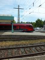 Ein Railjet-Steuerwagen der �BB im Profil.