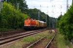 LOCON 215 / 214 005-1 und LOCON 211 mit Bauzug (Saarmund, 01.06.2009).