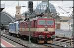 CD 371 003-5  Kuca  bei einer kleinen Pause (Dresden Hbf 27.03.2010)