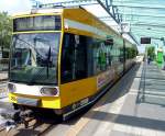 Triebwagen 204 der Mhlheimer Verkehrsbetriebe hier am 16.05.2009 an der Haltestelle MAN Turbo in Oberhausen.