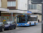 Bus 1251 an der Haltestelle Kleine Flurstraße in Barmen, 7.1.2020.