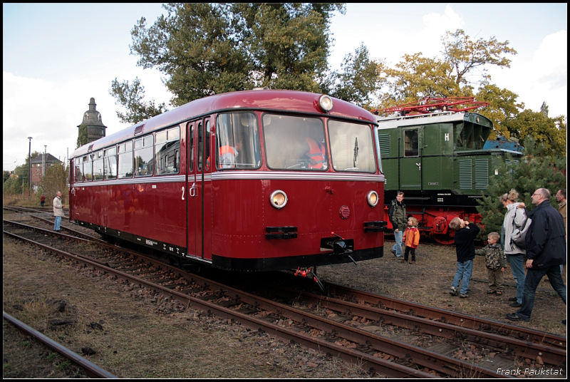 VT 95 9396 als Ausstellungsfahrzeug bei dem Eisenbahnfest (Bw Schneweide 04.10.2009)